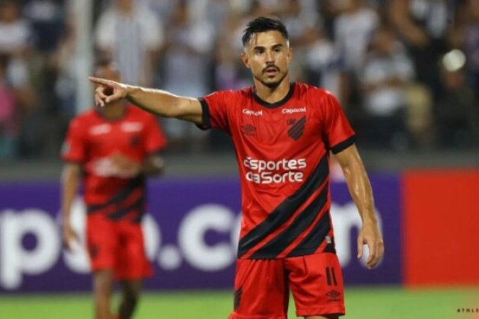 WILLIAN - Entrou bem e mostrou oportunismo ao marcar seu gol, tendo até oportunidades de virar o placar. NOTA: 7,0.