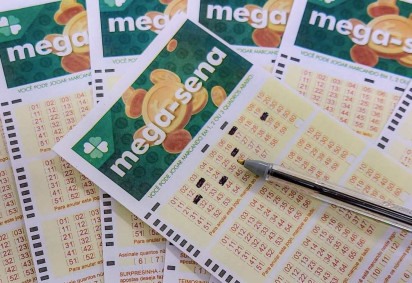 O bolão foi feito em uma lotérica da Esplanada dos Ministérios -  (crédito: Rafa Neddermeyer/Agência Brasil)