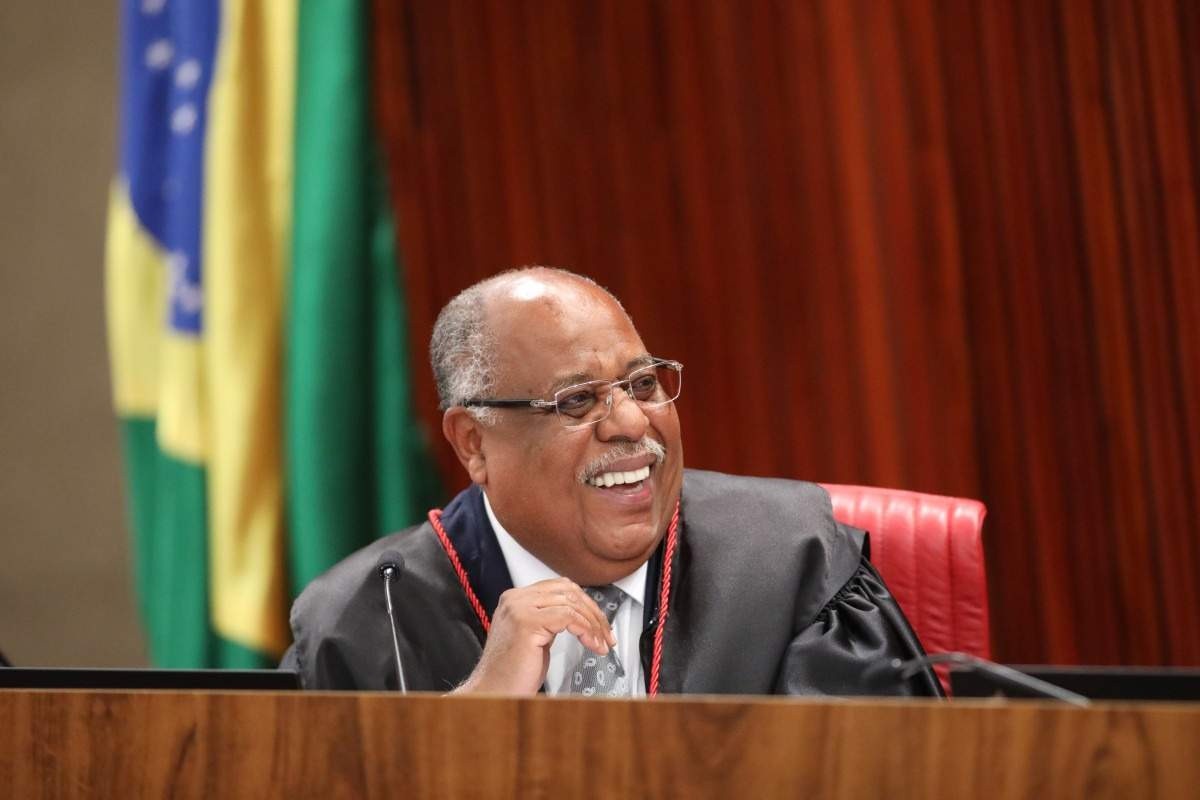 Algoz de Bolsonaro, Benedito Gonçalves fecha ciclo no TSE