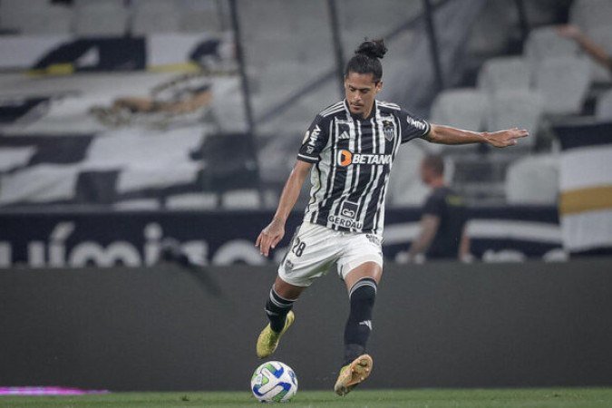 MAURÍCIO LEMOS - Começou inesguro, perdendo muitas disputas aéreas. Melhorou bastante no 2º tempo, conseguindo anular a maioria das jogadas do Corinthians - NOTA 6,0 -  Foto: Pedro Souza/Atlético