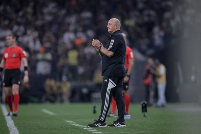 TÉCNICO: LUIZ FELIPE SCOLARI  - O aniversariante do dia (completou 75 anos) viu o Corinthians começar muito melhor, mas ajustou o time ainda no 1º tempo. Na etapa final fez alterações que tornaram o Atlético dominante na partida, chegando ao empate. NOTA 6,5 -  Foto: Pedro Souza/Atlético