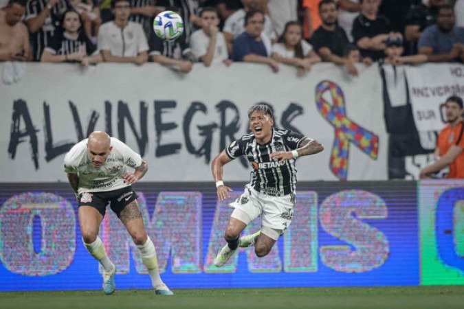ZARACHO -Alguns bons lances no 1º tempo, mas esteve desligado do jogo em vários momentos - NOTA 5,5 -  Foto: Pedro Souza/Atlético