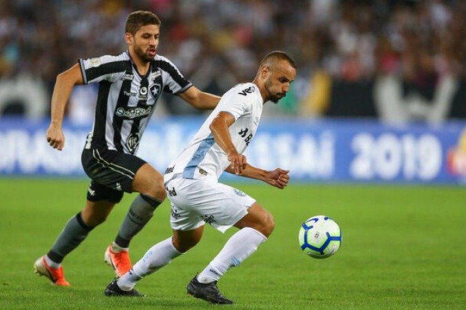 9ª rodada do Campeonato Brasileiro de 2019: Botafogo 0 x 1 Grêmio, no Estádio Nilton Santos - Gol: Jean Pyerre (GRE). - Foto: Lucas Ubel/Grêmio FBPA