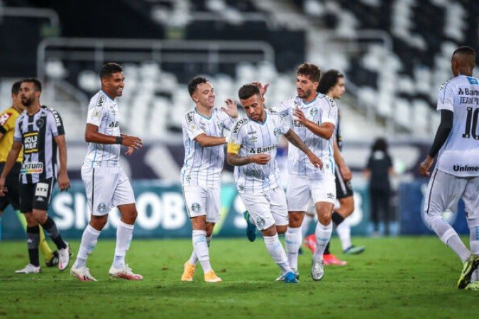 Nessa goleada gremista do Brasileiro de 2020, o Botafogo já estava rebaixado para a Série B. A equipe conquistaria o título do segunda divisão na temporada seguinte, mas o Grêmio caiu. Por isso, os clubes ficaram dois anos sem se enfrentar. - Foto: Lucas Uebel/Grêmio FBPA