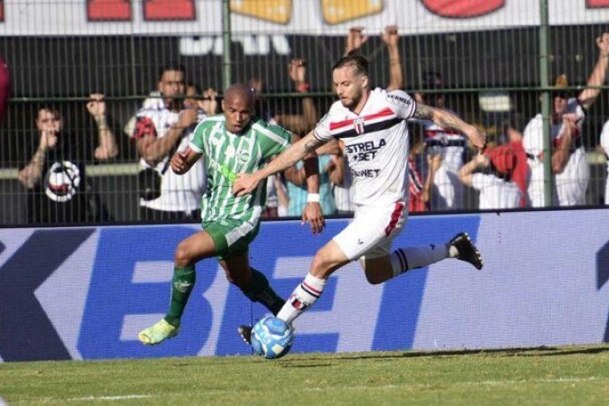 12º Botafogo-SP - 47 pontos - zero chance de acesso, zero chance de título e zero risco de rebaixamento. - Foto: Arthur Dallegrave/ECJuventude