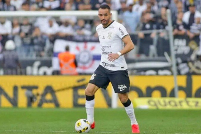 RENATO AUGUSTO - Faz sempre a diferença, com sua qualidade nas assistências (embora tenha mandado um passe que parou na torcida).  Quase fez um golaço. E colocou a bola na cabeça de Romero no gol do Timão. NOTA 7,5 - Foto: Rodrigo Coca / Ag. Corinthians