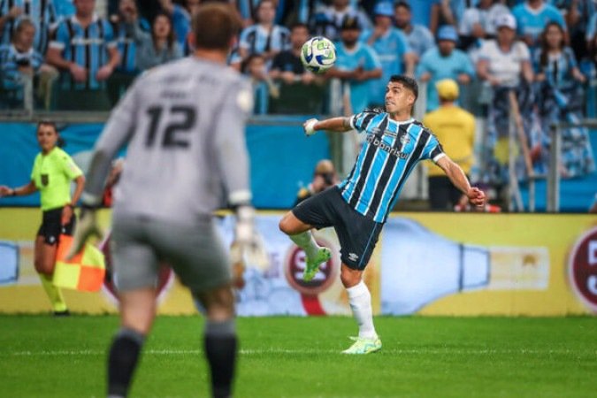 Nas duas últimas visitas ao Botafogo, os tricolores saíram vitoriosos. Relembre a seguir as seis partidas mais recentes entre os clubes! - Foto: Lucas Uebel/Grêmio FBPA