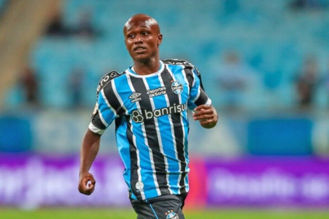 Nathan Fernandes - Entrou na etapa final, mas não mostrou muito serviço - NOTA 6,0 - Foto: Lucas Uebel/Grêmio