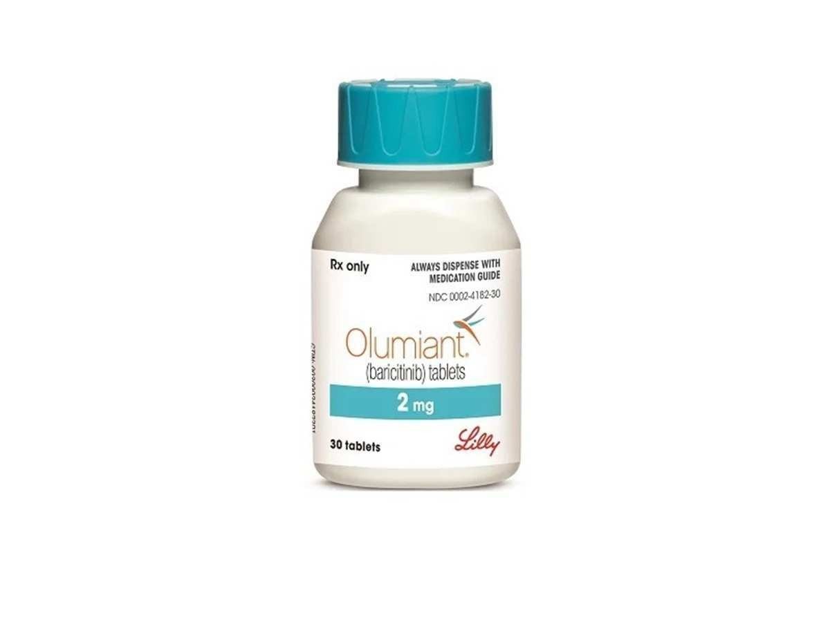 Oluminant é um inibidor seletivo e reversível das enzimas janus quinases Oluminant é um inibidor seletivo e reversível das enzimas janus quinases