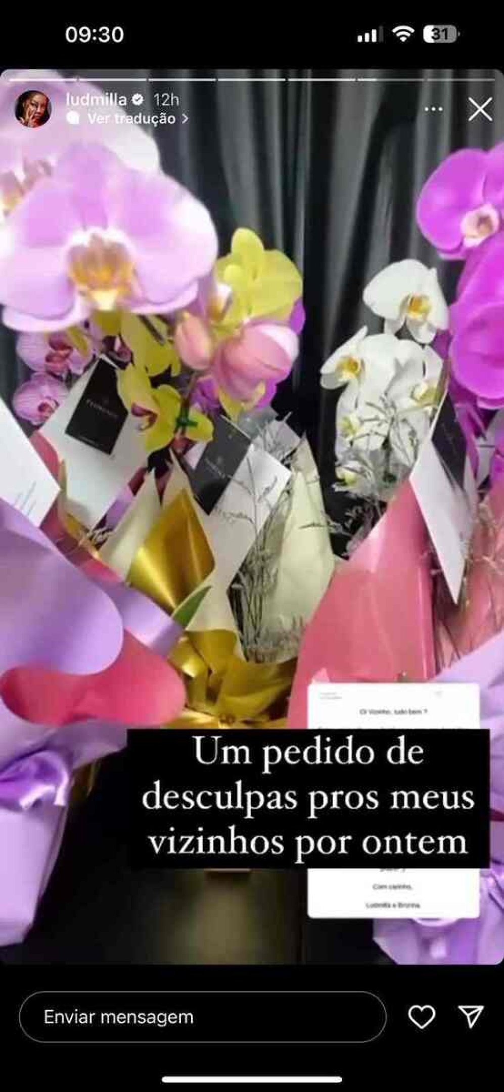 Ludmilla compra flores para se desculpar com vizinhos 