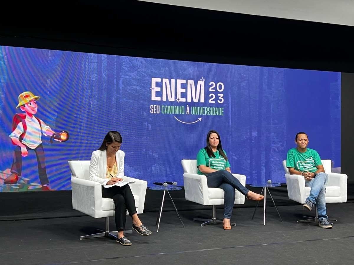 Professores dão aulão de Enem na reta final para o segundo dia de prova