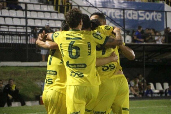 Mirassol (7º colocado com 57 pontos): 14,8% chances de acesso - Jogos que restam: Ceará (f), Atlético-GO (c) e Tombense (f). - Foto: Felipe Modesto/Agência Mirassol