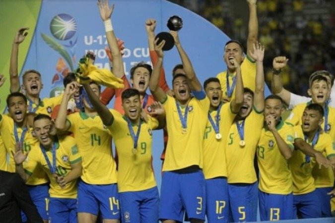 A Seleção é a atual campeã - conquista ocorrida em 2019, justamente no Brasil, ao superar o México por 2 a 1 no Estádio Bezerrão, em Brasília (DF). Assim, igualou a Nigéria como maior vencedora com quatro títulos. Mas como a NIgéria tem uma conquista do MUndial Sub-16 (que passou a ser MUndial Sub-17 a partir de 1991) a Fifa considera os nigerianos como vencedores de cinco edições.