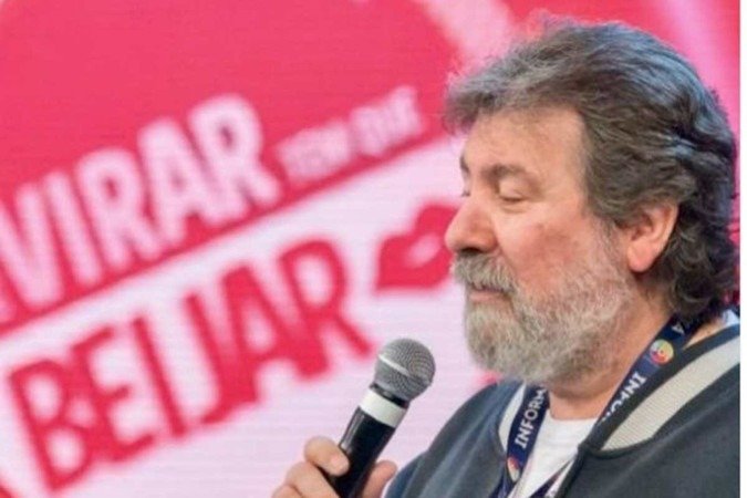 Magrão trabalhou em vários programas de sucesso na televisão brasileira, sendo mais notoriamente o diretor de Viva a Noite, Domingo Legal e a reestreia do Programa do Silvio Santos. - (crédito: Reprodução/Instagram/@celsoportiolli) Magrão trabalhou em vários programas de sucesso na televisão brasileira, sendo mais notoriamente o diretor de Viva a Noite, Domingo Legal e a reestreia do Programa do Silvio Santos. - (crédito: Reprodução/Instagram/@celsoportiolli)