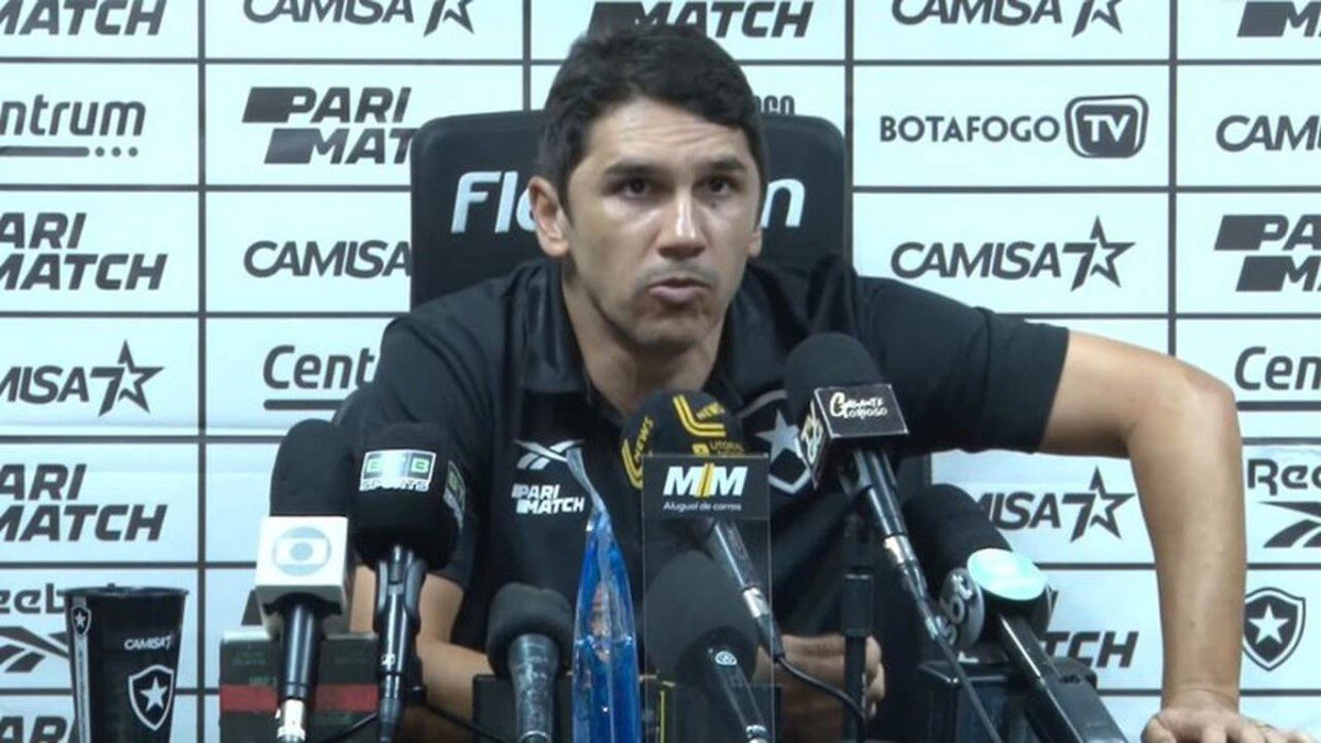 Lucio Flavio critica atuação em derrota do Botafogo: ‘Faltou maturidade’