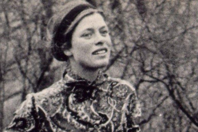 Bobbi Gibb (em foto da corrida de 1967) hoje é considerada vencedora da Maratona de Boston por três vezes - (crédito: Getty Images) Bobbi Gibb (em foto da corrida de 1967) hoje é considerada vencedora da Maratona de Boston por três vezes - (crédito: Getty Images)