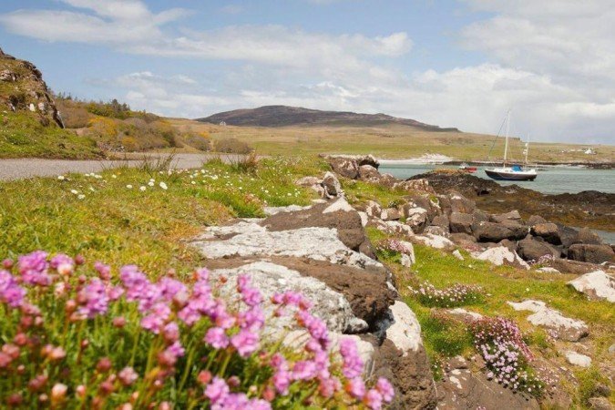 Eigg é uma excelente opção para quem gosta de viver a vida ao ar livre. - (crédito: Alamy) Eigg é uma excelente opção para quem gosta de viver a vida ao ar livre. - (crédito: Alamy)