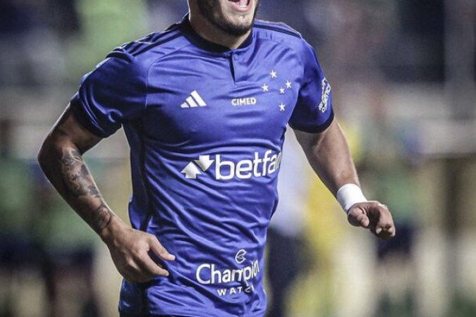 WILLIAM - Opção ofensiva de destaque, acertou um belo chute na trave. Correto no apoio, centrou uma bola na medida. Pena que Rodrigues não estava em posição regular. Na defesa, marcou de forma honesta - NOTA: 6,5 - Fotos Cris Matos/Staff Imagens/Cruzeiro