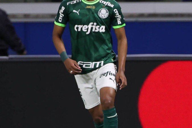 VANDERLAN - Entrou no lugar de Endrick e fez duas jogadas muito boas. Na segundo, deixou Rony na cara do gol para o companheiro fechar o placar. NOTA 6,5 - Foto:  Cesar Greco/Palmeiras
