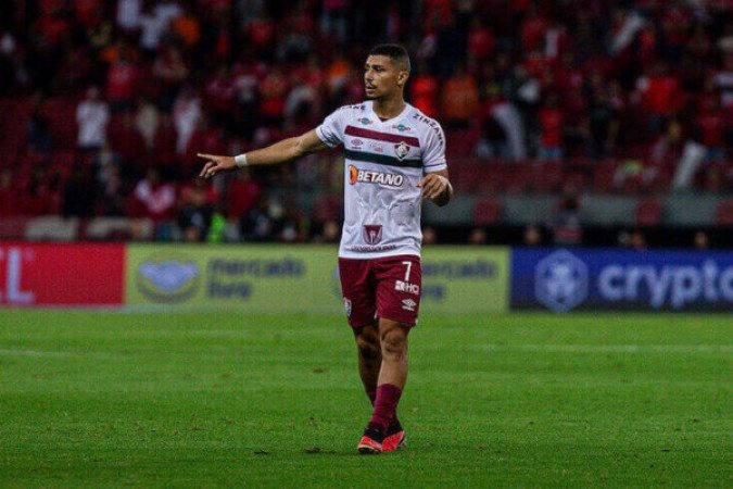 ANDRÉ - Com o Flamengo pressionando muito, teve de jogar quase como zagueiro no primeiro tempo. Na etapa final, com a saída de Marlon, virou zagueiro.  Fez bom papel. - NOTA 6,5 - Foto: Marcelo Gonçalves/Fluminense