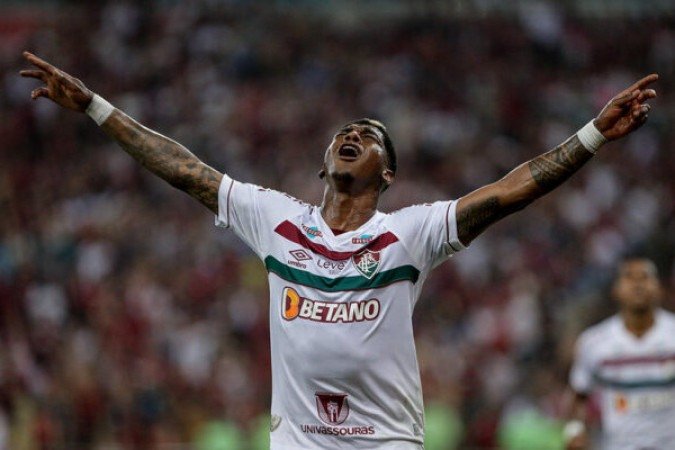 YONY GONZÁLEZ - Entrou no lugar de Keno no intervalo. Teve a primeira grande chance do Flu e isolou. Na segunda, mandou para a rede, empatando o jogo. - NOTA 6,5 -  Foto: Lucas Merçon/Fluminense