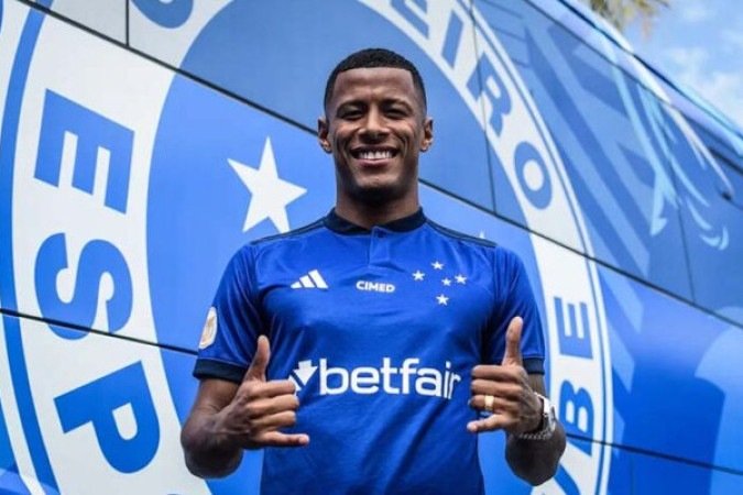 GOMES - Com poucos minutos em campo, fez praticamente o mesmo que Bruno Rodrigues na ponta esquerda. Leva a bola para o meio e cruza. Poderia buscar mais a linha de fundo - NOTA: 5,0 - Foto: Gustavo Aleixo/Cruzeiro 