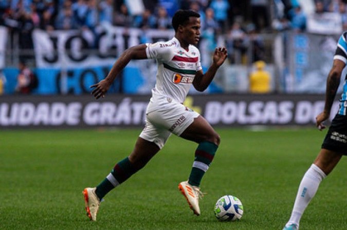 ÁRIAS - Foi pouco eficaz na criação, não saindo da marcação de Pulgar no primeiro tempo. Cresceu muito na etapa final, puxando os ataques pela direita e levando a melhor sobre Filipe Luís - NOTA 6,5 - Foto: Marcelo Gonçalves/Fluminense