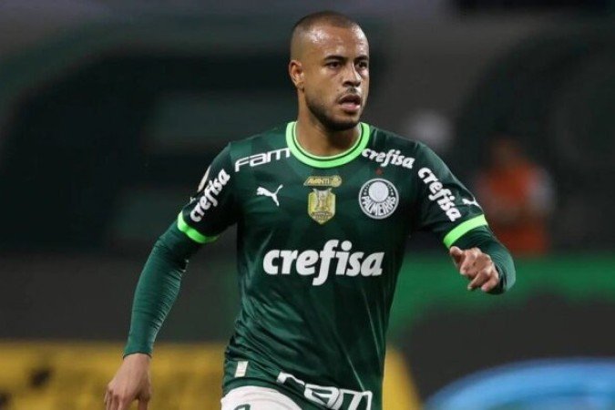 MAYKE - Primeiro tempo irregular, precisando monitorar as investidas do Inter pela direita e auxiliar Marcos Rocha. Bom papel depois dos 30 do primeiro tempo - Foto: Cesar Greco/Palmeiras