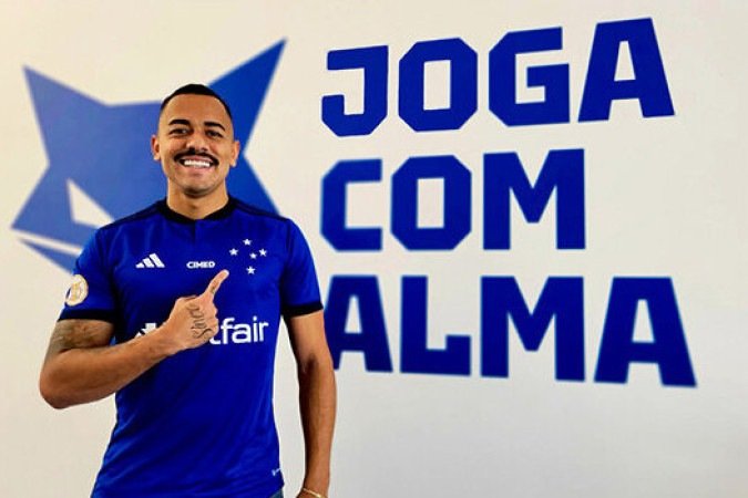 PAPAGAIO - Parece distante da forma física ideal. Tocou pouco na bola e, em nenhum momento, incomodou a zaga do Coritiba. Presença nula em campo. Saiu, no segundo tempo, para a entrada de Gomes - NOTA: 3,0 - Foto: Marco A. Ferraz/Cruzeiro