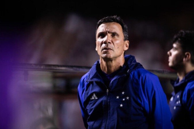 TÉCNICO: ZÉ RICARDO - O menos culpado. Afinal, promoveu mudanças para melhorar a postura do time. No entanto, não conseguiu fazer a equipe jogar. Tem pouco qualidade no material, é verdade. Para piorar, o time ainda inseguro em campo - NOTA: 5,0 - Foto: Divulgação/Cruzeiro