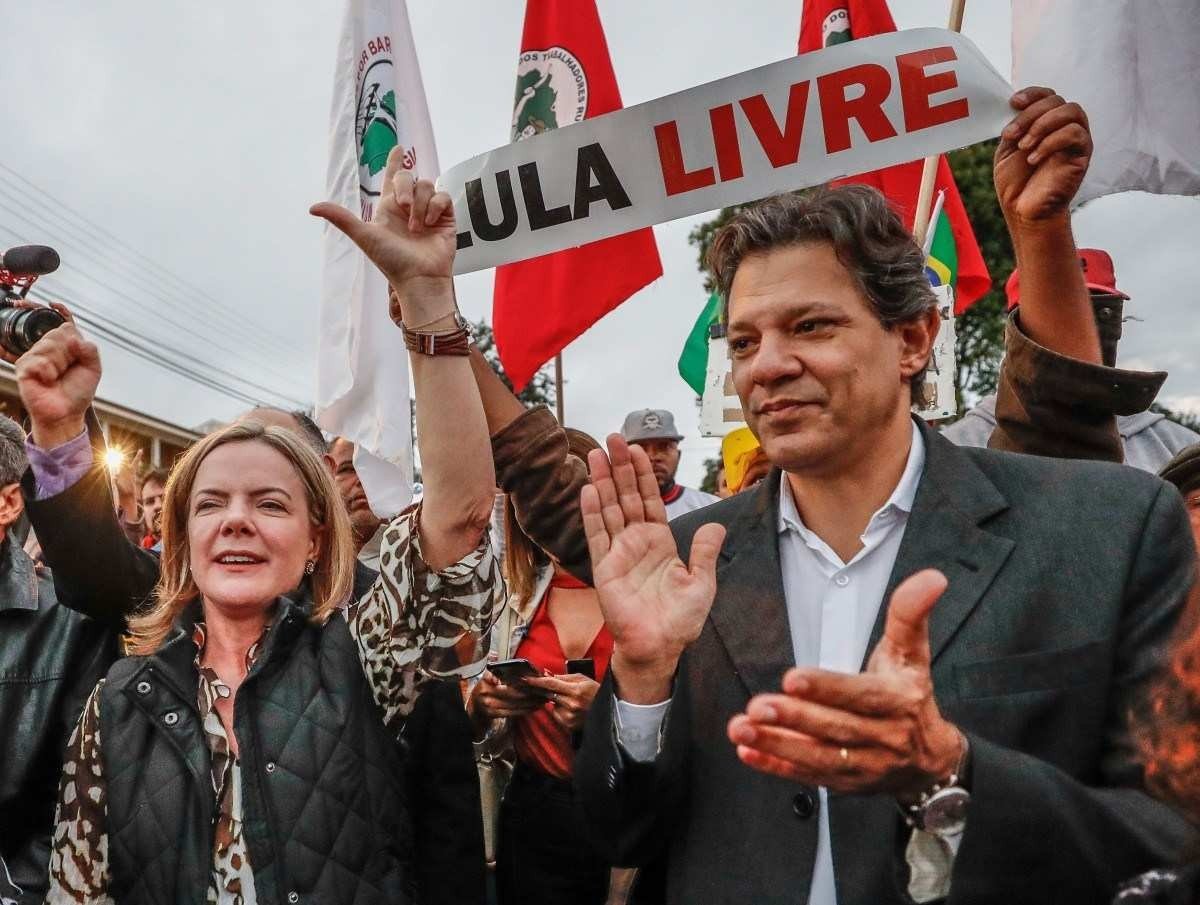 Presidenta nacional do PT, Gleisi Hoffmann, atual ministro da Fazenda Fernando Haddad