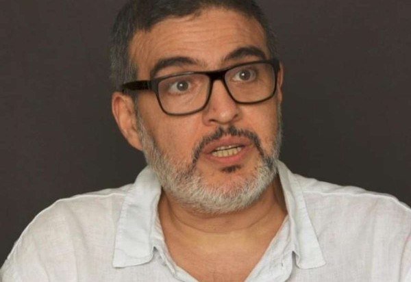 Ghassan Abu-Sittah, m&eacute;dico palestino em atendimento no Hospital Al Ahli 