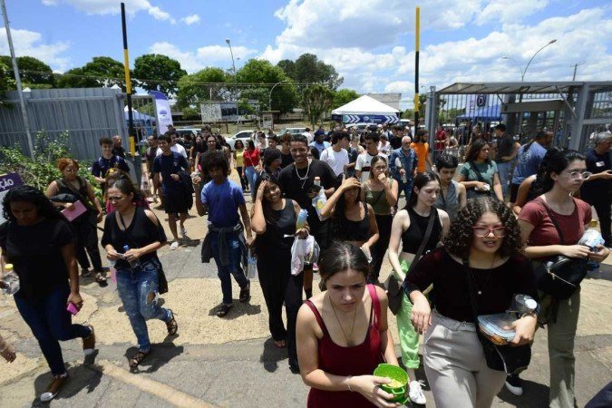  12/11/2023 Crédito: Marcelo Ferreira/CB/D.A Press. Brasil. Brasília - DF - Enem 2023, alunos prestam prova no UniCeub da Asa Norte.
