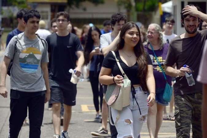  12/11/2023 Crédito: Marcelo Ferreira/CB/D.A Press. Brasil. Brasília - DF - Enem 2023, alunos prestam prova no UniCeub da Asa Norte.