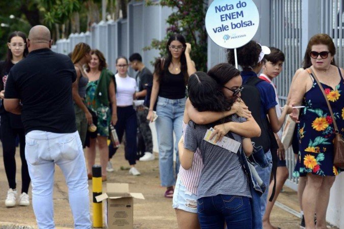  12/11/2023 Crédito: Marcelo Ferreira/CB/D.A Press. Brasil. Brasília - DF - Enem 2023, alunos prestam prova no UniCeub da Asa Norte.