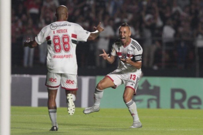 4ª rodada do Campeonato Brasileiro de 2022: São Paulo 2 x 1 Santos, no Morumbi - Gols: Calleri e Luciano (SP); Marcos Leonardo (SAN). - Foto: Rubens Chiri/saopaulofc.net