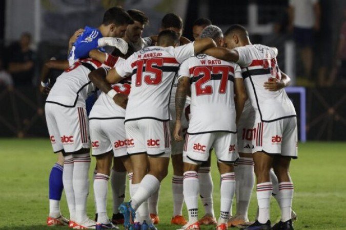 Campeão da Copa do Brasil, o São Paulo conseguiu tranquilidade na tabela ao vencer o Bragantino por 1 a 0. - Foto: Rubens Chiri/Saopaulofc.net