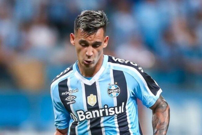 CRISTALDO -  Outro que deixou a desejar na criação. Quase nada fez ofensivamente.  NOTA 5,0  - Foto: Lucas Uebel/Grêmio