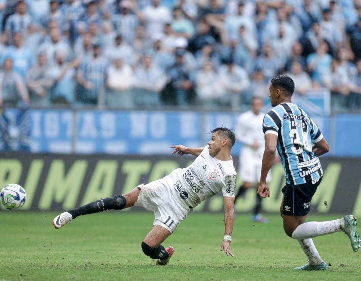 Áudio do VAR explica decisão contestada pelo Corinthians contra o Grêmio 