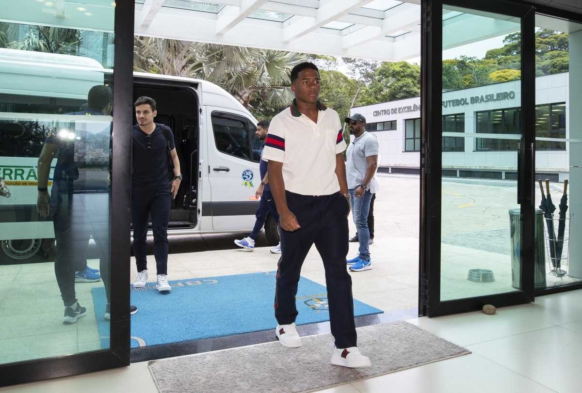  Seleção Brasileira começa a se apresentar na Granja Comary. Na foto, o jogador Endrick.