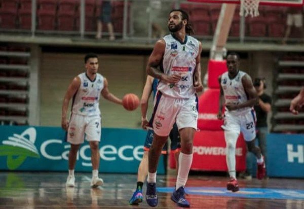 Jotta Moura/Fortaleza Basquete Cearense