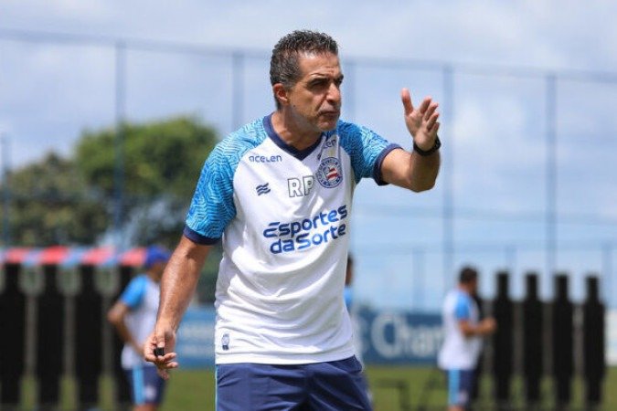 Bahia (Renato Paixa pediu demissão) - O português surpreendeu ao decidir deixar o clube no dia 7 de setembro. Em seu comunicado oficial, o treinador fez um desabafo diante de relação conturbada com parte da imprensa e torcida organizada: 