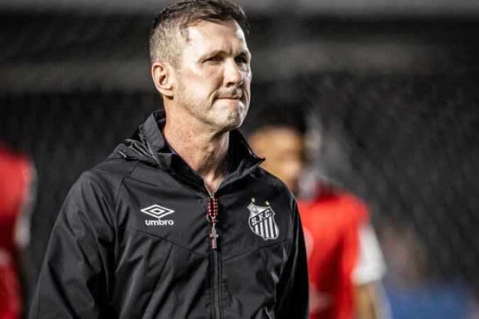 Santos (Paulo Turra chegou) - O ex-auxiliar de Felipão foi anunciado pelo Peixe no dia seguinte à demissão de Hellmann  Foto: Raul Baretta/ Santos FC.