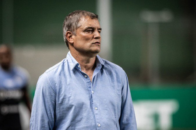 Santos (Diego Aguirre chegou) - No dia 6 de agosto, o Peixe anunciou o uruguaio, vice-campeão da Libertadores de 2011 com o Peñarol, como seu novo treinador. Foto: Raul Baretta/ Santos FC..