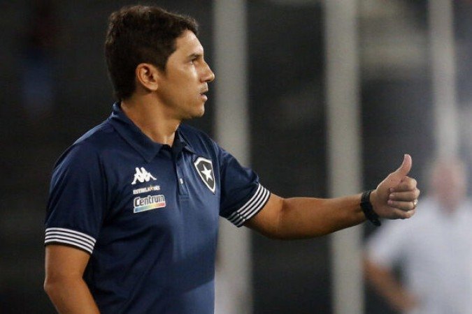 Lucio Flávio comandou o Botafogo antes da passagem relâmpago pelo Brasiliense na pré-temporada para o Candangão de 2026 - (crédito: Vítor Silva/Botafogo) Lucio Flávio comandou o Botafogo antes da passagem relâmpago pelo Brasiliense na pré-temporada para o Candangão de 2026 - (crédito: Vítor Silva/Botafogo)