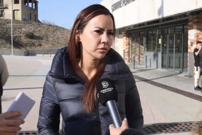 A ex-mulher ainda descreveu um momento particularmente doído para a filha caçula devido a um áudio que o ex-jogador enviou para a menina no dia em que ela fez aniversário. - Foto: Reprodução