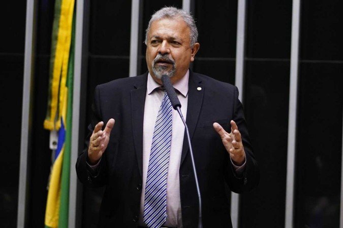 Secretário de Assuntos Legislativos do Ministério da Justiça, o ex-deputado Elias Vaz admitiu que o erro foi dele. - (crédito: Pablo Valadares/Câmara dos Deputados) Secretário de Assuntos Legislativos do Ministério da Justiça, o ex-deputado Elias Vaz admitiu que o erro foi dele. - (crédito: Pablo Valadares/Câmara dos Deputados)