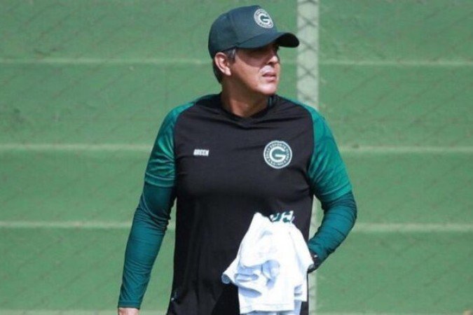 Goiás (Emerson Ávila, interino, saiu) -  O Goiás,  após a demissão de Guto Ferreira ainda antes do Brasileirão, promoveu a efetivação de Emerson Ávila, treinador da comissão permanente do clube no início da competição. - Foto: Divulgação/Goiás