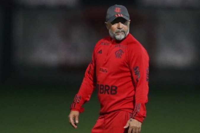Flamengo (Jorge Sampaoli caiu) - A perda do título da Copa do Brasil acabou sendo a pá de cal na passagem do argentino pelo Rubro-Negro. O peculiar treinador trabalhou em 39 jogos e usou 39 escalações diferentes - 20 vitórias, 11 empates e oito derrotas. - Foto: Gilvan de Souza/CRF
