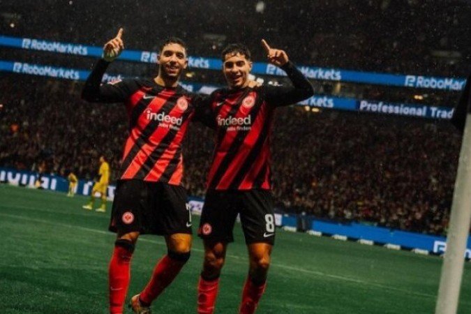 16º Eintracht Frankfurt (Alemanha): 55.220 torcedores. Foto: divulgação/Eintracht Frankfurt